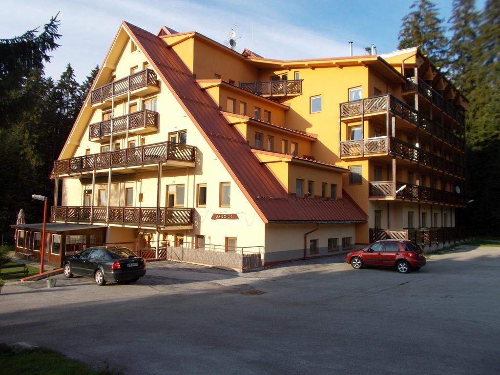 Family Apartments Spiezovec Доновалы Экстерьер фото